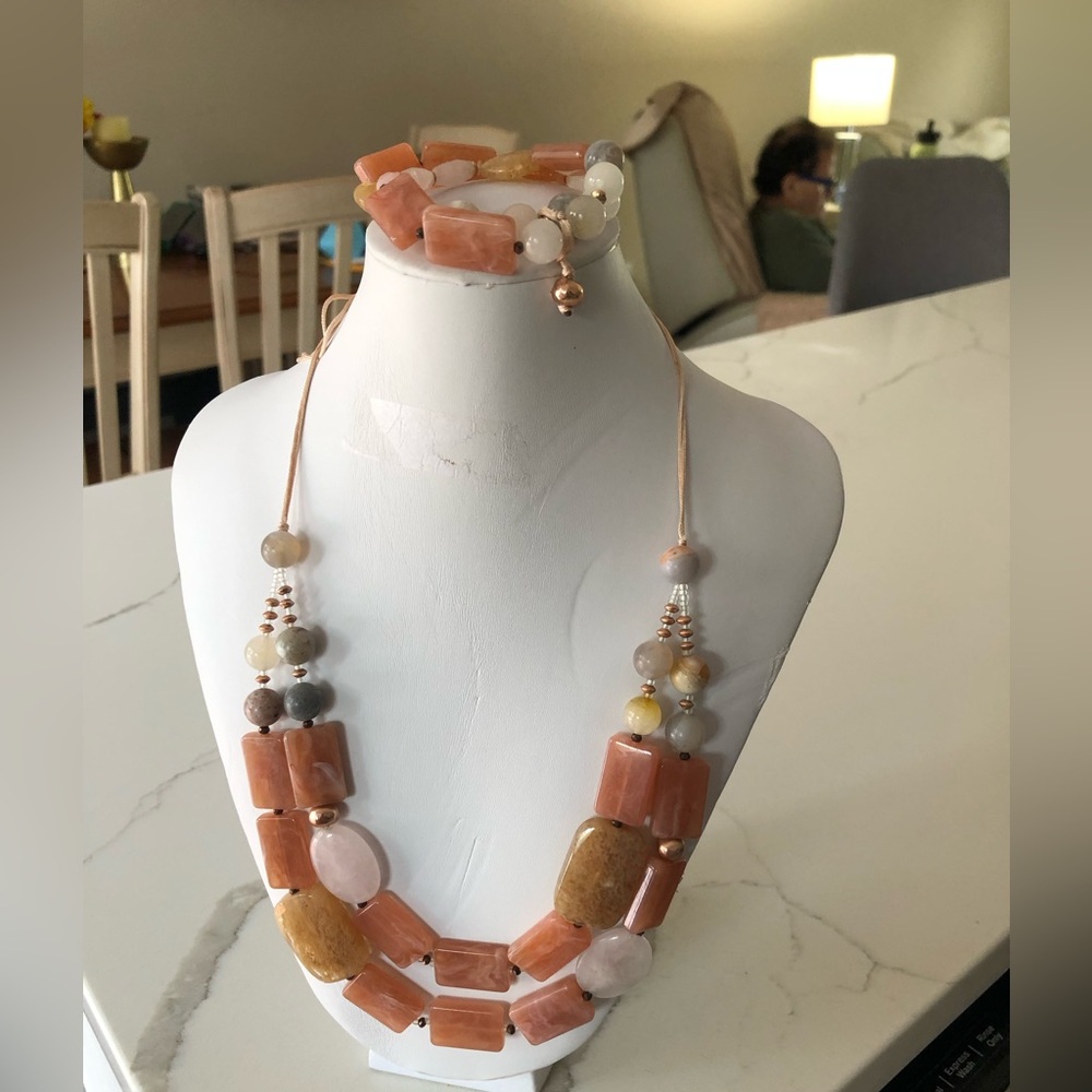 Elegant Multi-Color Beaded Necklace and Bracelet Set
